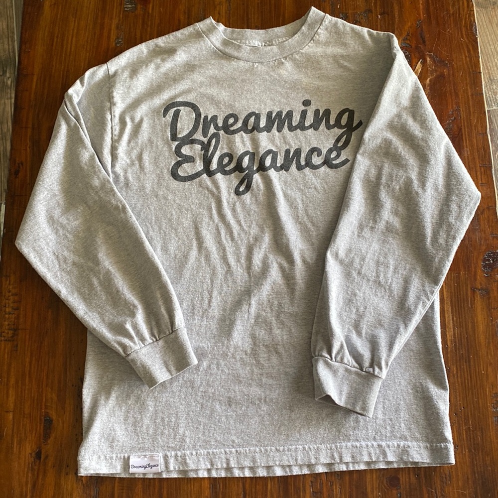 Dreaming Elegance Gray Long Sleeve Tee - medium